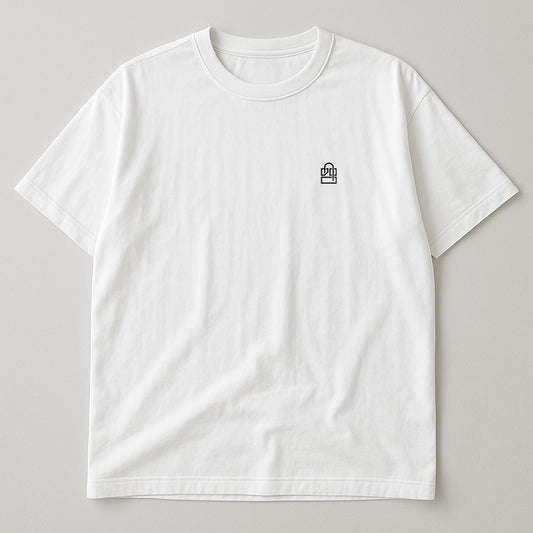 T-Shirt Branca Oversized LKS Company X Os Indomáveis
